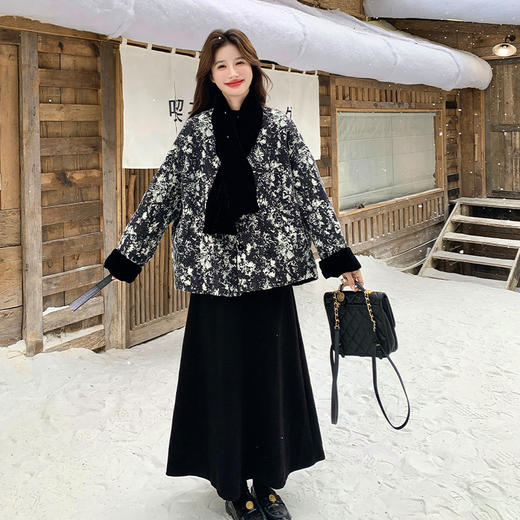 丁摩 新中式国风90白鸭绒羽绒服女冬季新款中国风提花长袖加厚短外套5ZF-335 商品图3