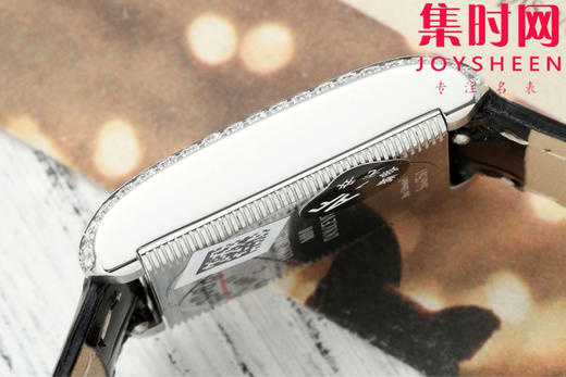 AF浪琴新款迷你黛绰维纳系列 方形女士腕表 优雅问世，开启崭新篇章！
表盘尺寸：21.50毫米x 29.00毫米 商品图7