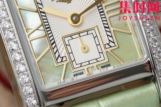 AF浪琴新款迷你黛绰维纳系列 方形女士腕表 优雅问世，开启崭新篇章！
表盘尺寸：21.50毫米x 29.00毫米 商品图3