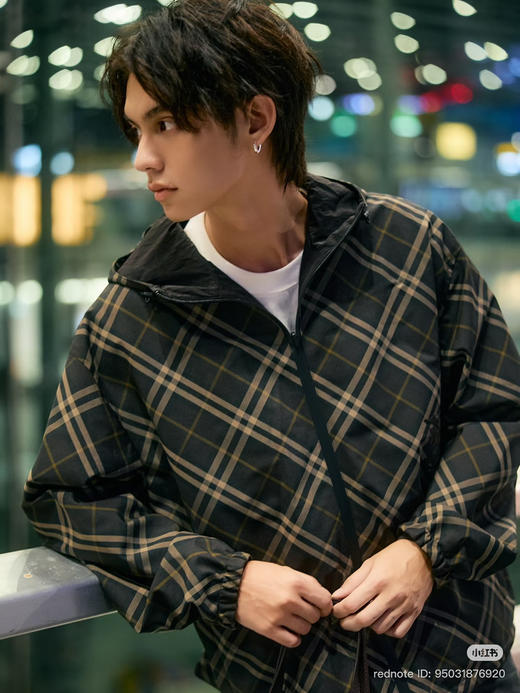 125-8 渠道圆正 客供面料 双面穿夹克外套 格子/纯色 男士连帽休闲外套 花一个钱得两件 商品图4