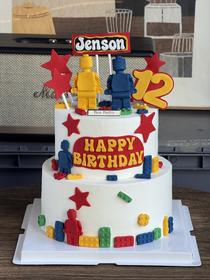 双层乐高蛋糕
