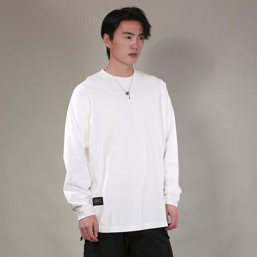 DRONKOO 2026 圆领左下侧唛后字母印花弧摆阔长袖中厚T恤 商品图3