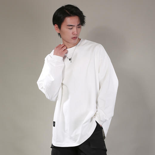 DRONKOO 2026 圆领左下侧唛后字母印花弧摆阔长袖中厚T恤 商品图2