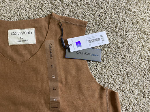 正品ck家男款德绒背心  塑封包装。

外网价格88欧元，折合人民币大几百
M-XXL 商品图7