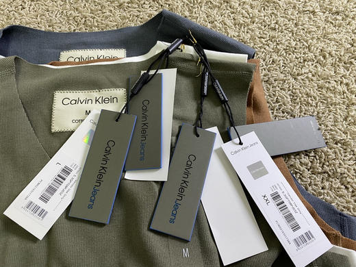 正品ck家男款德绒背心  塑封包装。

外网价格88欧元，折合人民币大几百
M-XXL 商品图2