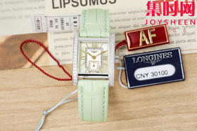 AF浪琴新款迷你黛绰维纳系列 方形女士腕表 优雅问世，开启崭新篇章！
表盘尺寸：21.50毫米x 29.00毫米