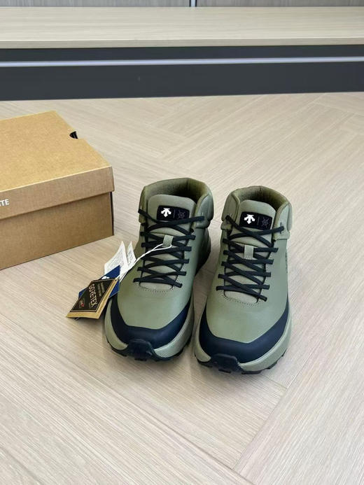 原单正品 DESCENTE/迪桑特 Dualis GORE-TEX 防水 时尚防滑耐磨 中帮生活休闲鞋 男款 商品图2