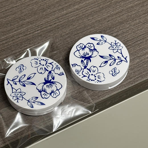 大白菜但是好用到没朋友「雅诗兰黛花漾唇膏盘」带镜子 套盒拆出 商品图4