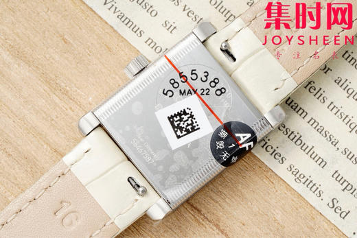 AF浪琴新款迷你黛绰维纳系列 方形女士腕表 优雅问世，开启崭新篇章！
表盘尺寸：21.50毫米x 29.00毫米 商品图5