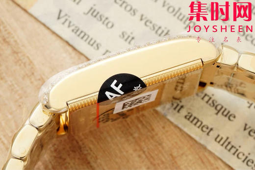 AF浪琴新款迷你黛绰维纳系列 方形女士腕表 优雅问世，开启崭新篇章！
表盘尺寸：21.50毫米x 29.00毫米 商品图7