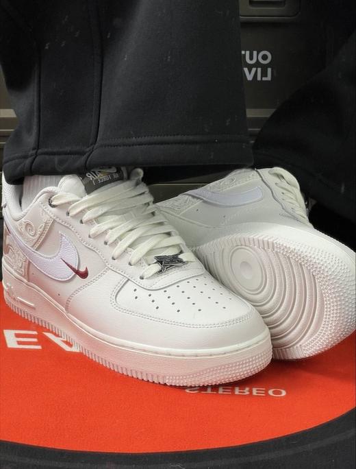 本命年和情侣必冲‼️【Nike Air Force 1 马年限定低帮板鞋】经典空军一号+国风天马刺绣 商品图3