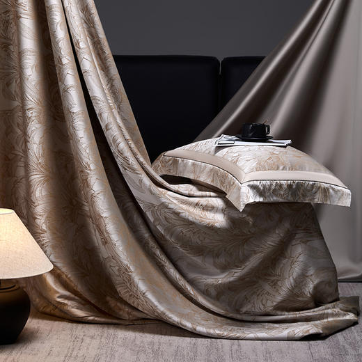 多喜爱 经典系列厚织提花新绒棉 宫玺典藏系列A面60S厚织提花B面50S天丝棉【刺绣】【拼接工艺】【礼盒包装】 商品图6