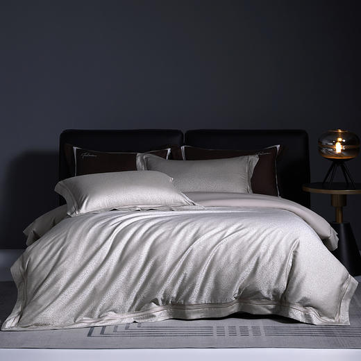 多喜爱 经典系列厚织提花新绒棉 宫玺典藏系列A面60S厚织提花B面50S天丝棉【刺绣】【拼接工艺】【礼盒包装】 商品图7