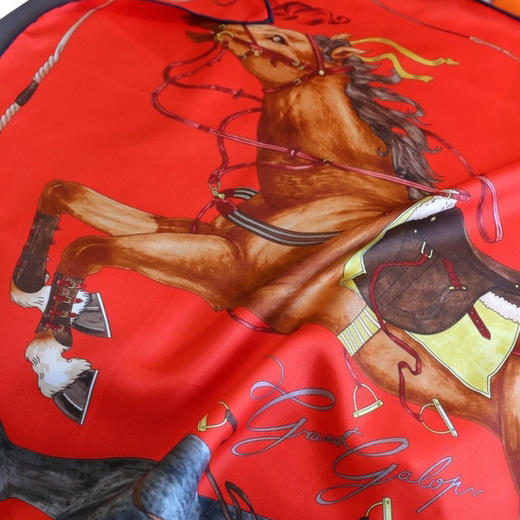 Hermes“纵意驰骋”双面印花真丝方巾。 米色。红色   自己备注颜色 商品图9
