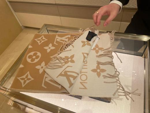 驴家 奶茶色围巾 商品图0