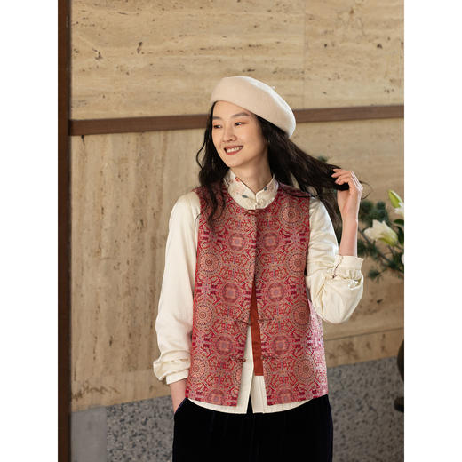 牧衣游原创 48姆米重磅织锦八达晕桑蚕丝马夹开衫红色百搭 寄明月 商品图1