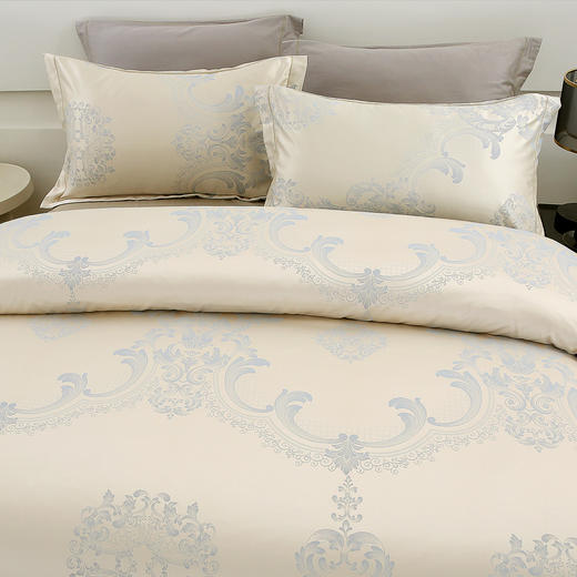 丝韵提加绣四件套【悠梦嘉居奢华提加绣四件套，优质丝+棉组合，配以优质古典工艺，贴肤部分为优质全棉，可折叠裙边设计，尽显奢华1.5/1.8床通用，米金/绸兰】 商品图4