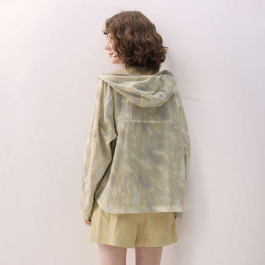 谜底花色外套长袖2026年春季新品光影印花轻户外实穿女261MW0062 商品图2