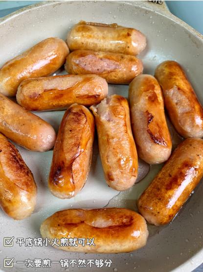 【黑猪肉爆汁烤肠】配料表非常干净，肉质紧实，调味不重，咸香微甜 商品图0