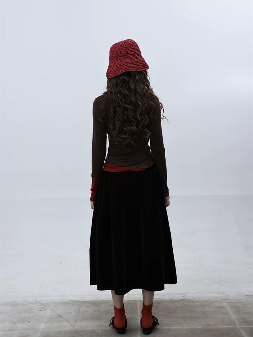 一店k （进口不倒绒平绒！厚实有份量！）一黑天鹅🦢把温柔和贵气焊在一起！久坐不发白不倒绒，质感满分💯！立体剪裁完美隐藏胯宽 大腿肉肉！小个子穿也显高挑！26春倪妮同款复古丝绒伞裙A字半身裙 商品图6