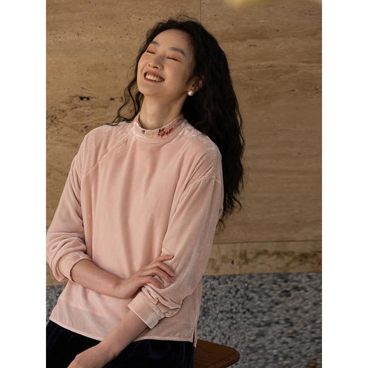 牧衣游原创 丝绒手工刺绣衬衫新款粉色百搭文艺新中式上衣 兰亭 商品图1