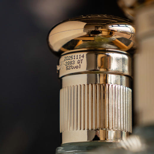 中国四大名酒之一 泸州老窖 重磅礼盒来袭，再赠豪华八件套🎁✅ 总厂直出，一盒一码，保真溯源 商品图3