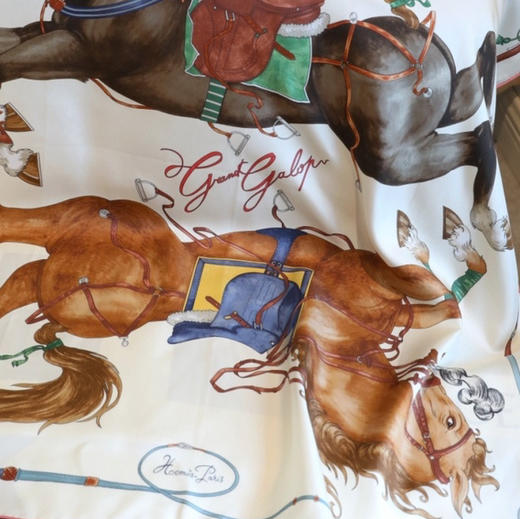 Hermes“纵意驰骋”双面印花真丝方巾。 米色。红色   自己备注颜色 商品图12