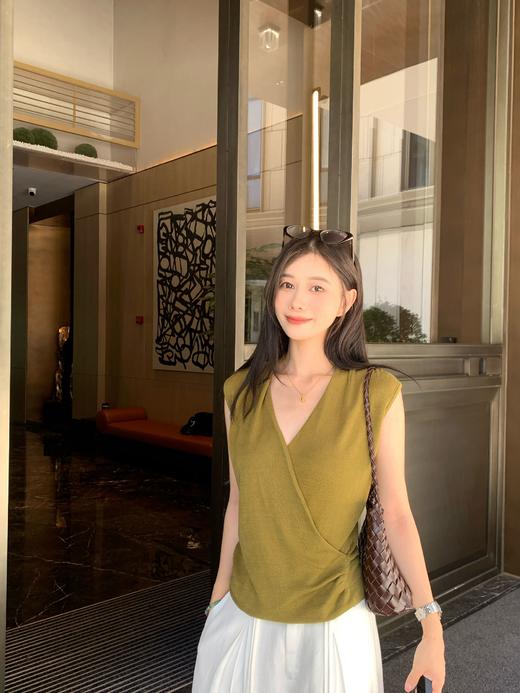 【绿萝】莱赛尔天丝设计感无袖百搭宽松休闲针织上衣 商品图0