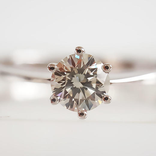 PT950铂金经典简约六爪款0.370克拉钻石戒指14号（戒圈可改）170126NJS09 商品图7