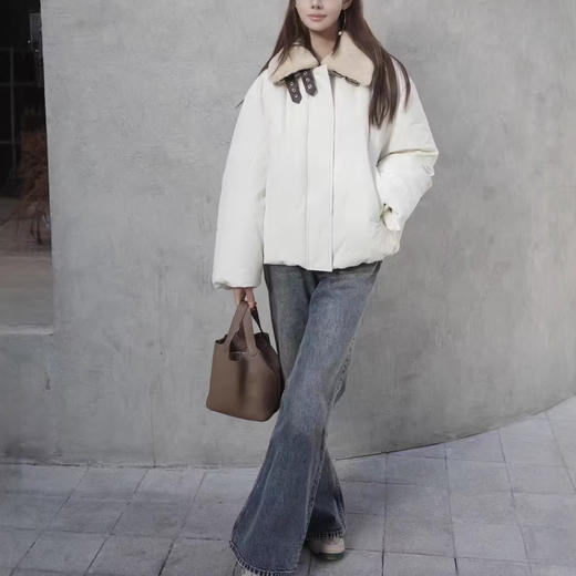 【来点不一样的】冬季年度最爱！可拆卸毛领！柜3200+！2026防泼水翻领短款夹克羽绒服 商品图3