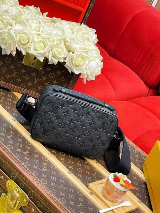 驴家  S Lock邮差包磁扣宽肩带斜挎包M58489（JPH） 商品图2