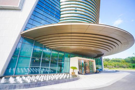 【聚会专享】【周末限量不加价】苏州新区| 苏州龙之梦大酒店聚会套餐，399元/单人2晚起，2人起订，无柱殿堂，年度盛宴 商品图1