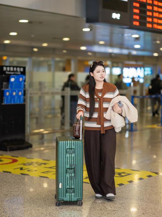 一周发货【垂顺感阔腿裤】【可备注裁剪】毛呢立体，垂顺度很好！深灰色&咖色，后腰松紧，材质40%绵羊毛，60%聚酯纤维，内层有内衬 商品图13