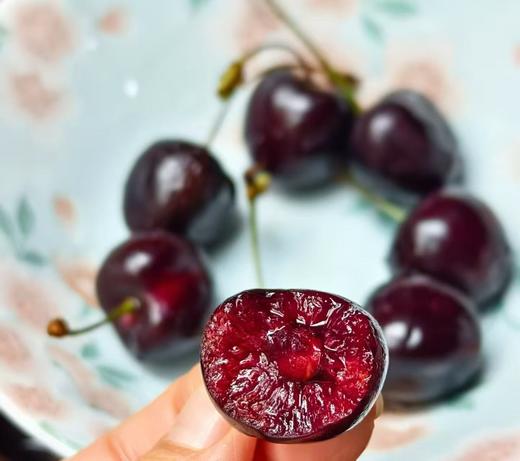 【觅趣小铺·智利车厘子-船运】智利皇室科迪亚车厘子 黑钻级典藏 商品图2