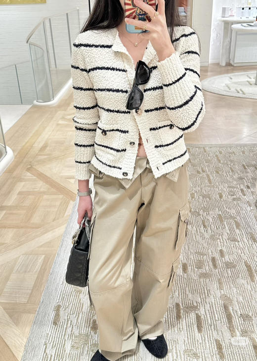 126-1 纯圆正 周也同款 雕 香风条纹两件套 进口纱 条纹背心 条纹开衫 我穿42 商品图3