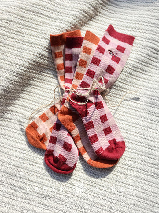 999积分兑换 PETIT SCHAN小闪 小小闪的小心愿 绵羊毛混纺格纹中筒袜一组两双 商品图4