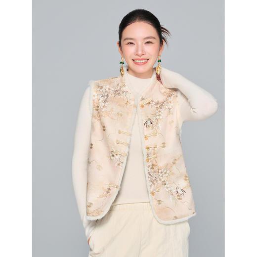 「自」全新升级【铂金会员220/天猫299/差价79】(42503)洛诗琳高级感新中式马甲2025冬季国风立领盘扣夹棉背心 商品图0