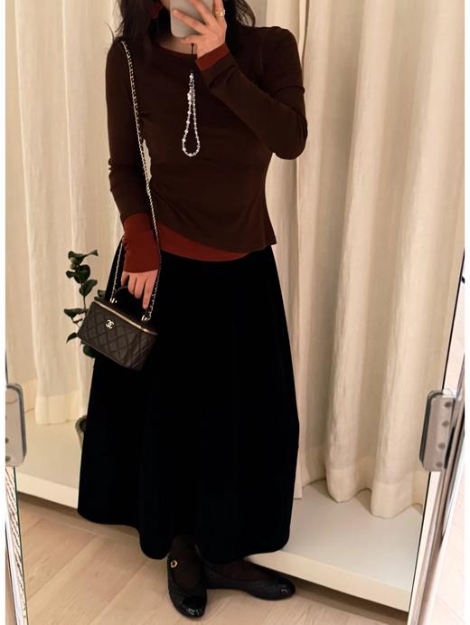 一店k （进口不倒绒平绒！厚实有份量！）一黑天鹅🦢把温柔和贵气焊在一起！久坐不发白不倒绒，质感满分💯！立体剪裁完美隐藏胯宽 大腿肉肉！小个子穿也显高挑！26春倪妮同款复古丝绒伞裙A字半身裙 商品图2