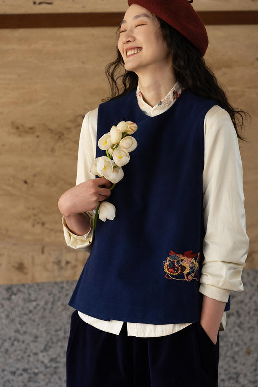 牧衣游原创 手工刺绣棉质马夹新款复古东方禅意百搭中式开衫 赤壁 商品图5