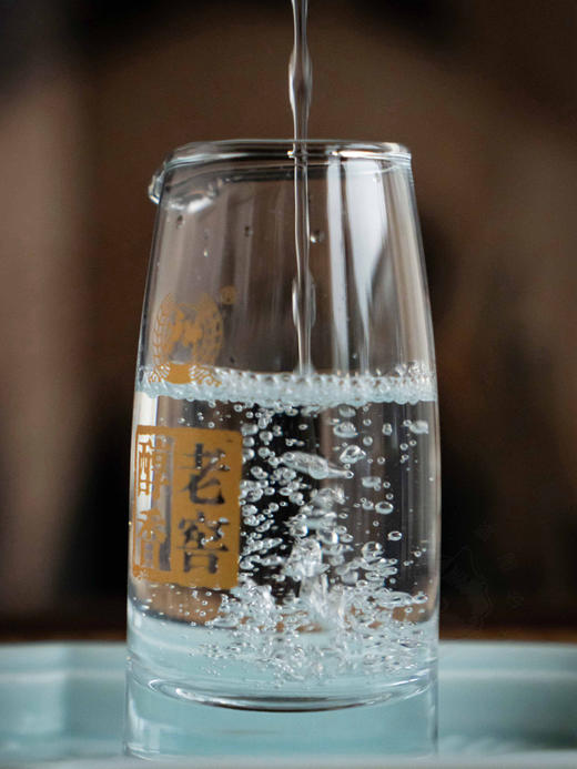 中国四大名酒之一 泸州老窖 重磅礼盒来袭，再赠豪华八件套🎁✅ 总厂直出，一盒一码，保真溯源 商品图10