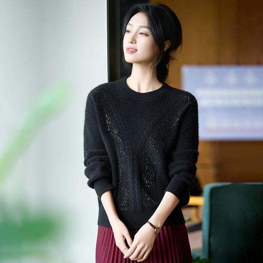 「自」全新升级【铂金会员257/天猫339/差价82】(22809)洛诗琳气质圆领加厚羊毛衫2025冬季重工烫钻长袖宽松针织毛衣 商品图3