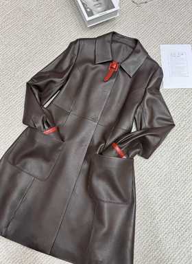 SZ6P20_栗壳色_皮衣_冬季_领皮质扣拼色袖口酷飒气质_高级女装_BERNIEELEN 伯妮斯茵