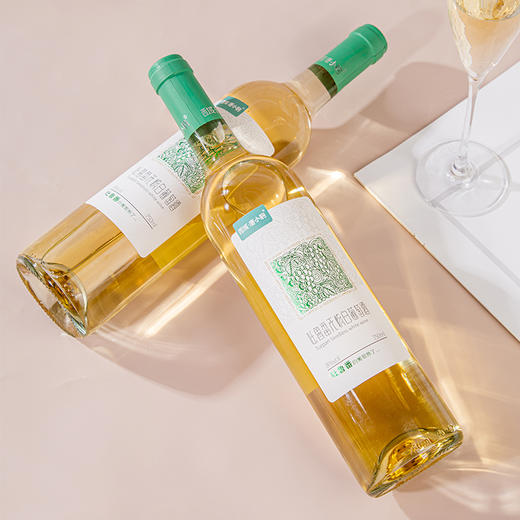 新疆吐鲁番无核白葡萄酒 清甜爽口 商品图0