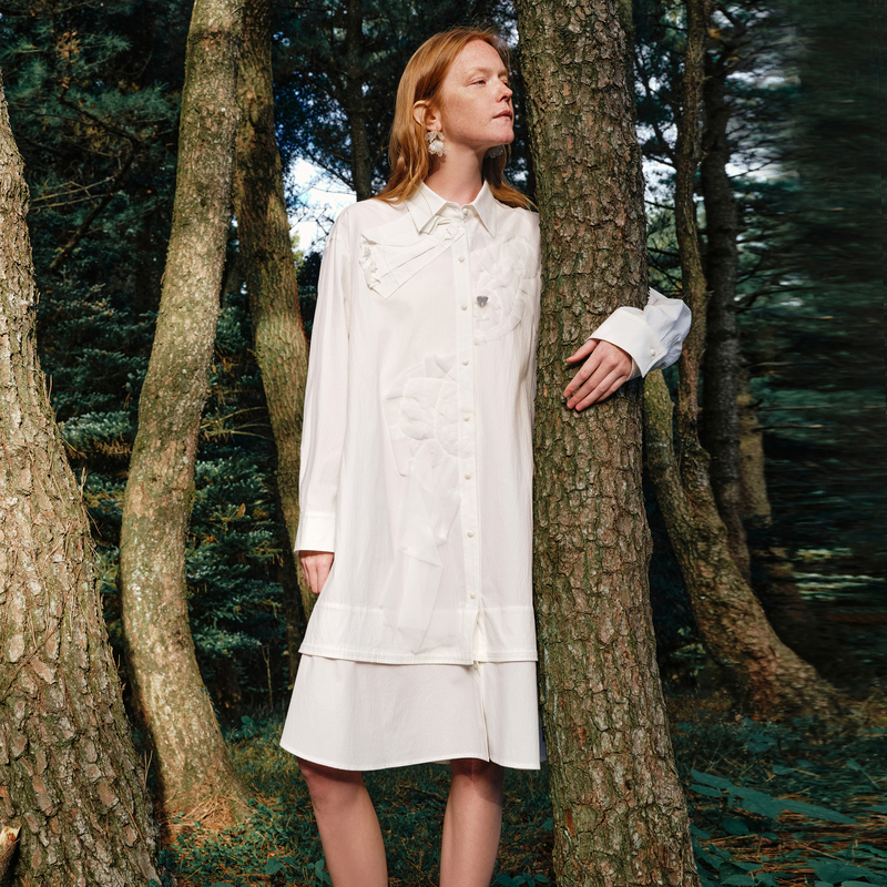 谜底连衣裙长袖2026春季新品A型中长抽绳荷叶边衬衫裙女261ML0080