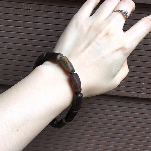 【青山特惠】沉水 文莱沉香 随型野生老料手串 11.6g 18*10mm c7 商品图6