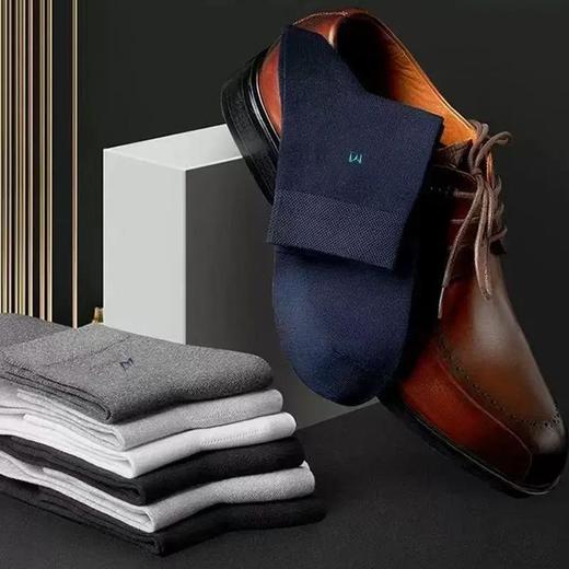 【柔软亲肤❗️抗菌防臭】M中筒袜百搭高级袜子中筒四季袜商务袜子休闲袜子纯色字母百搭袜。jc 商品图2