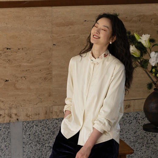 牧衣游原创 19姆米丝棉手工刺绣衬衫新款立领新中式上衣 明月歌 商品图0