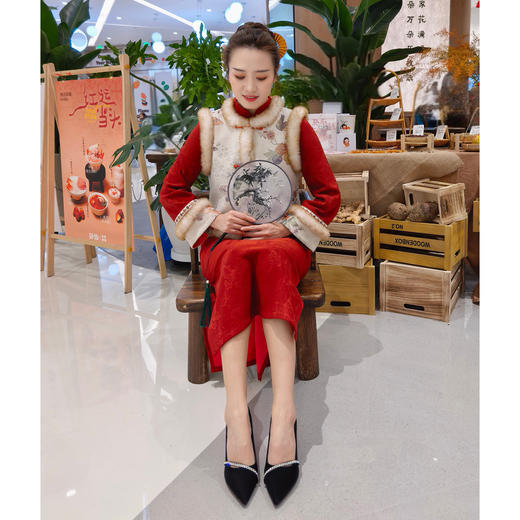 经典鲨2026年春季专柜新品气质尖头水钻一脚蹬6cm细高跟鞋女KW87-617011 商品图1