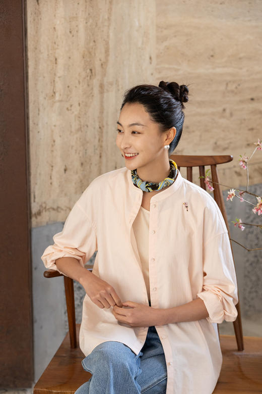 牧衣游原创 手工刺绣木棉纤维混纺衬衫新款文艺百搭衬衣 淡黄柳 商品图5