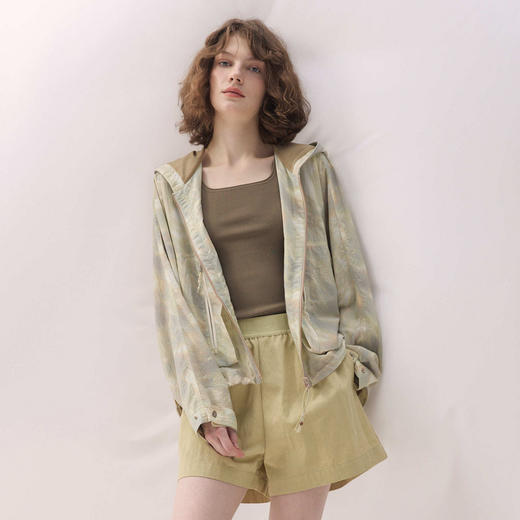 谜底花色外套长袖2026年春季新品光影印花轻户外实穿女261MW0062 商品图0